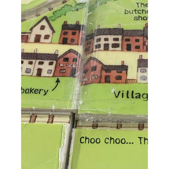 Usborne Farmyard Tales Wind Up Train Book Model Train 3 Tracks PaperPie Flaws - Picture 9 of 12